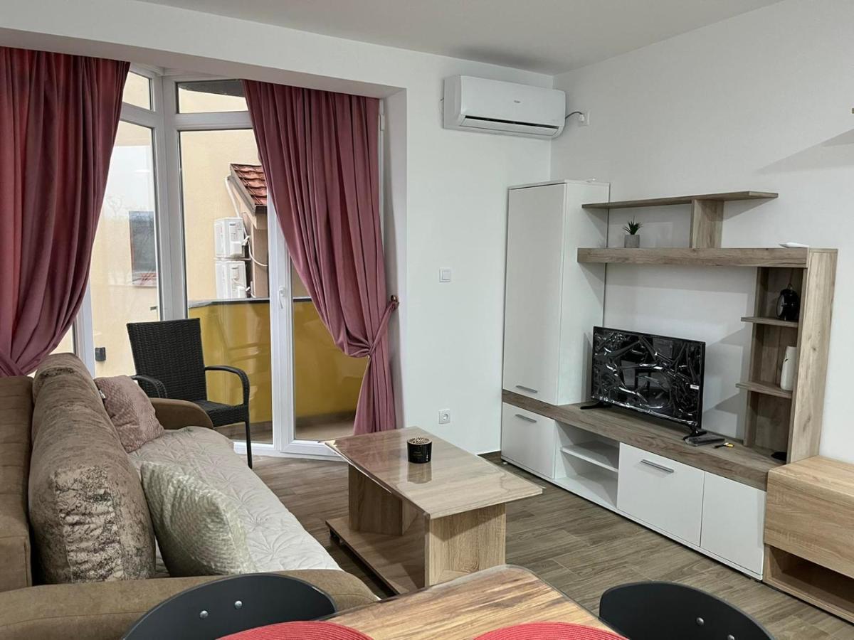 Hn Lux & Spa Veliko Gradiste Exterior photo